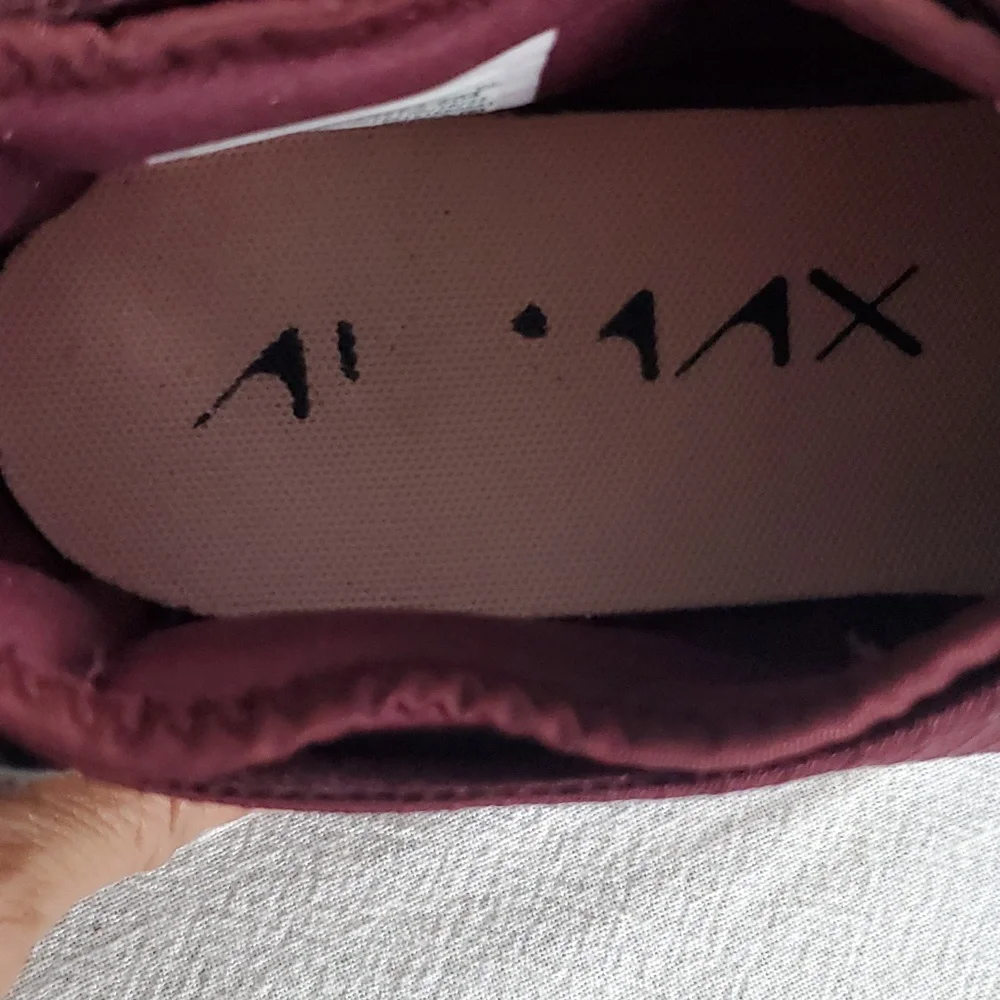 🌴 Nike Air Max Dia Winter Night Maroon Athletic Sneakers Size 10